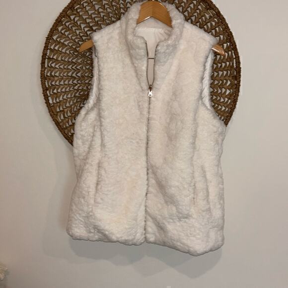 Johnston & Murphy cream faux fur zip up vest size medium - Picture 1 of 5